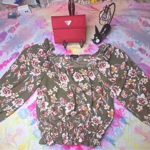 ✨🌿Olive Floral Puff Sleeve Blouse Flowy & Effortlessly Chic NWOT💖✨